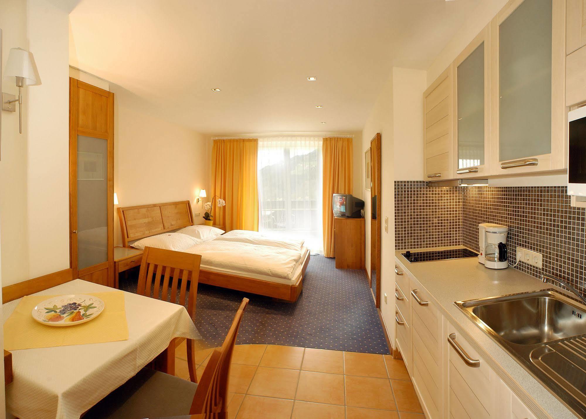 שלאדמינג Aparthotel Tritscher מראה חיצוני תמונה